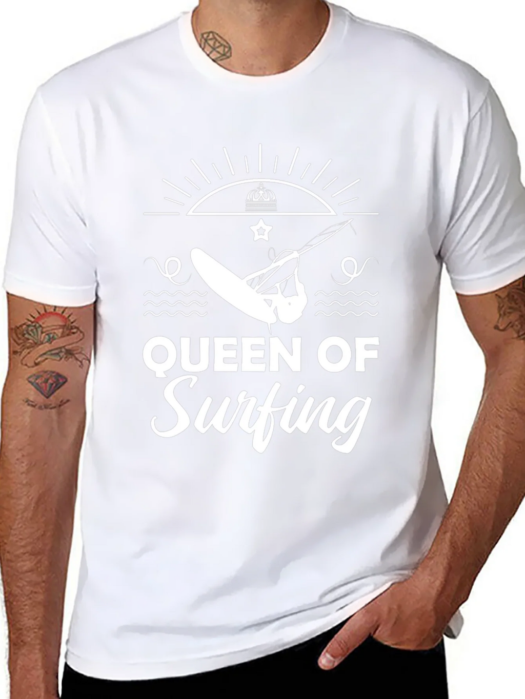 Queen of Surfing Black Graphic Tee product image 10